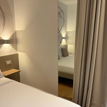 Robely 4* ألغيرو