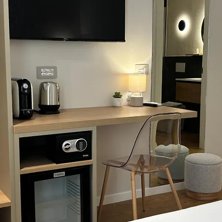 Robely Πανσιόν Αλγκέρο