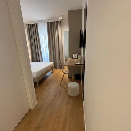 Robely Guest house *