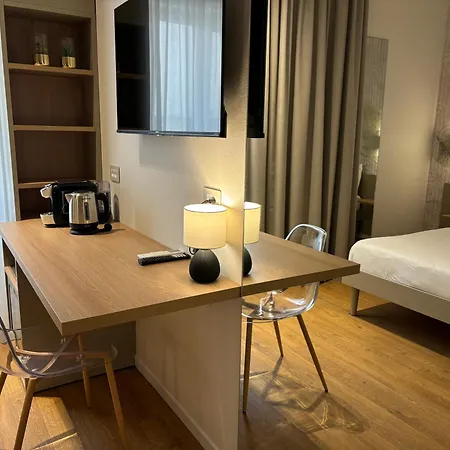 Robely Guest house *