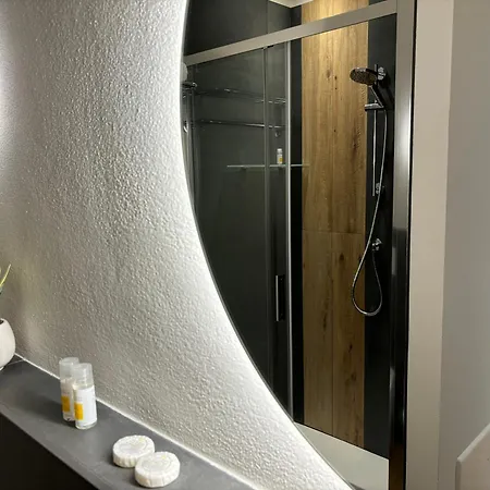 Robely Guest house